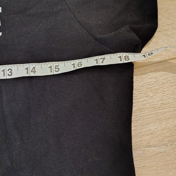 This Place Is A Zoo Women's Medium Black T-shirt Mom Wear Dog Mom Animal Mom - Picture 5 of 6